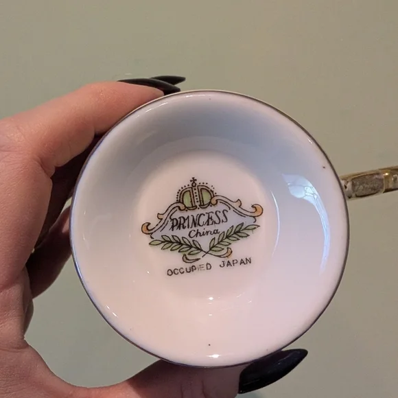 Prince China White and Gold Teacup - Picture 4 of 8